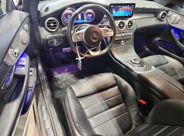 WDDWJ8DB2KF775262 2019 MERCEDES-BENZ C Gray Vista del salpicadero