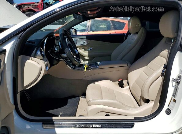 WDDWJ8DB3KF831595 2019 MERCEDES-BENZ C White წინა სალონის ხედი