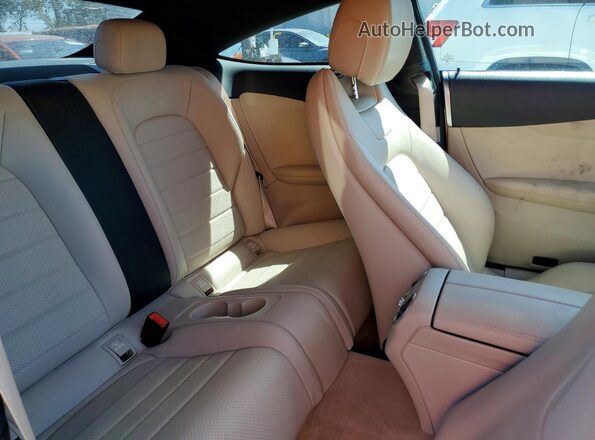 WDDWJ8DB3KF831595 2019 MERCEDES-BENZ C White უკანა სავარძლების ხედი