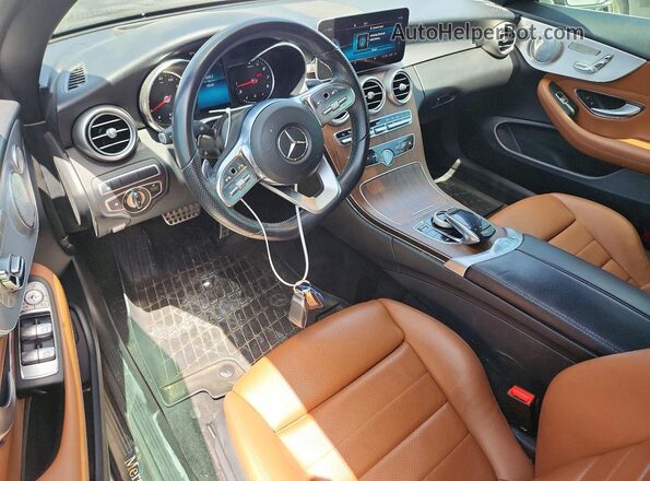 WDDWK8DB5KF795227 2019 MERCEDES-BENZ C Black Dashboard view