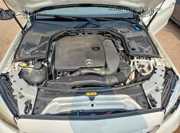 WDDWK8DB9KF831212 2019 MERCEDES-BENZ C White Widok wnętrza z tyłu