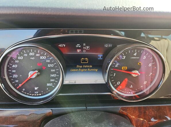 WDDZF4JB0JA445188 2018 MERCEDES-BENZ E Серебряный Вид щитка приборов