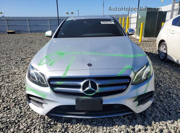 WDDZF4JB0JA458037 2018 MERCEDES-BENZ E Silver Widok z przodu
