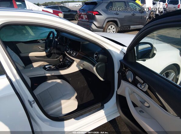 WDDZF4JB1HA204072 2017 MERCEDES-BENZ E-CLASS White Սալոնի դիմացի տեսք