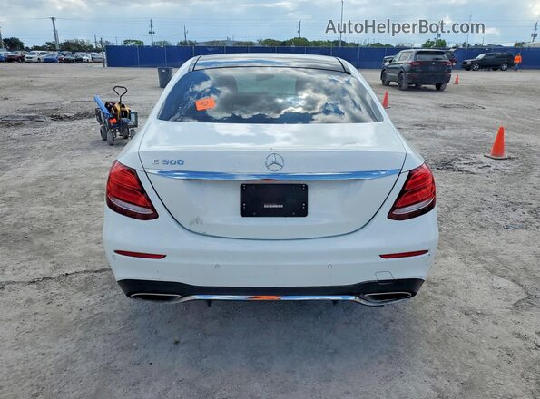 WDDZF4JB4HA072585 2017 MERCEDES-BENZ E White უკანა ხედი