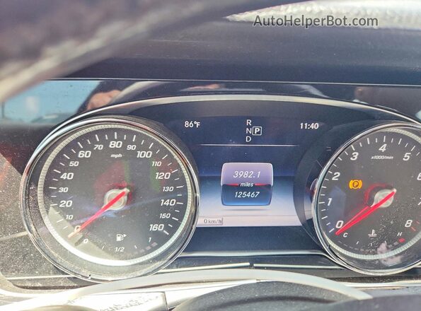 WDDZF4JB4HA072585 2017 MERCEDES-BENZ E White ხელსაწყოთა პანელის ხედი
