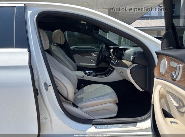 WDDZF4JB4HA198641 2017 MERCEDES-BENZ E-CLASS White Вид салону спереду