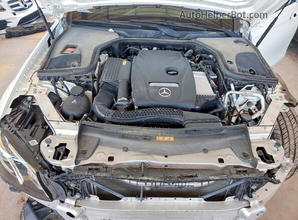 WDDZF4JB4KA526972 2019 MERCEDES-BENZ E Белый Вид задней части салона