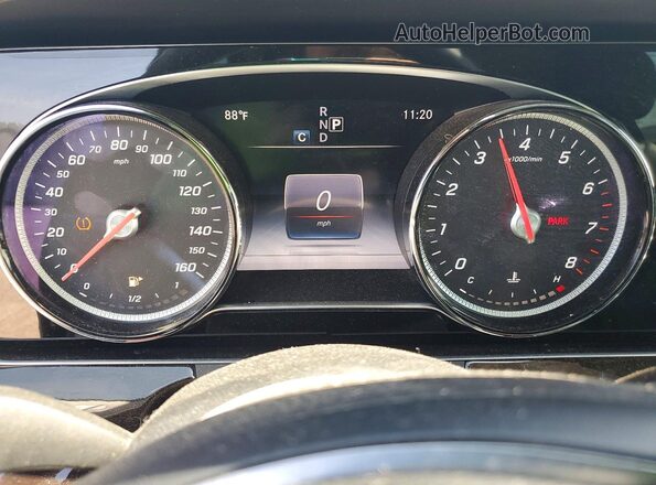 WDDZF4JB5HA056976 2017 MERCEDES-BENZ E Gray Սարքավորումների վահանակի տեսք