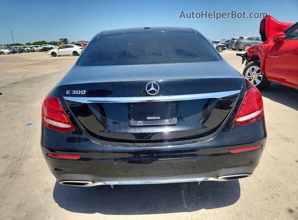 WDDZF4JB5HA158374 2017 MERCEDES-BENZ E Black Widok z tyłu