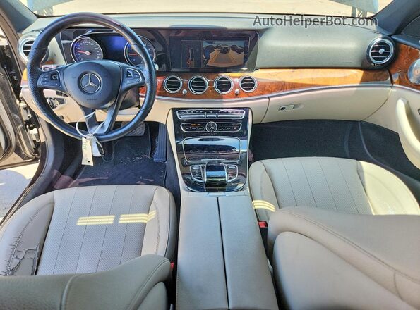 WDDZF4JB5HA158374 2017 MERCEDES-BENZ E Black Widok deski rozdzielczej