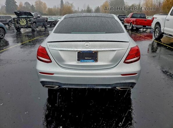 WDDZF4JB7KA521037 2019 MERCEDES-BENZ E Двухцветный Вид сзади