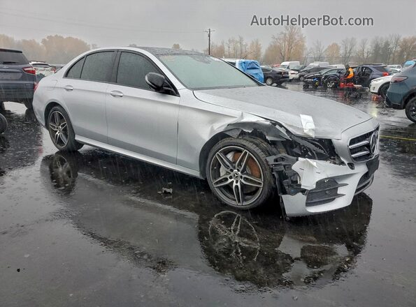 WDDZF4JB7KA521037 2019 MERCEDES-BENZ E Двухцветный Передняя правая четверть