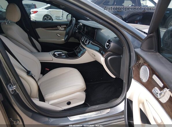 WDDZF4JB7KA644739 2019 MERCEDES-BENZ E-CLASS Серый Вид салона спереди