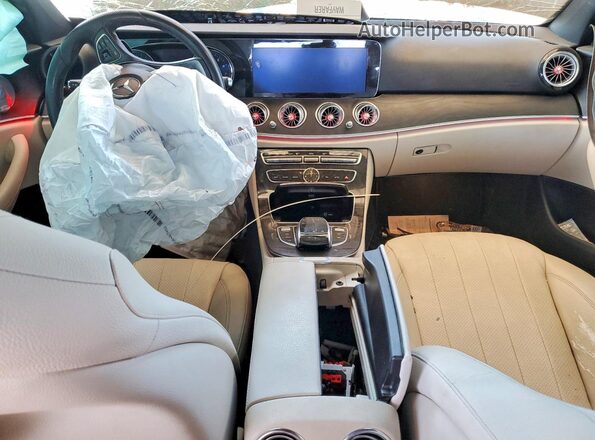 WDDZF4JB8HA163195 2017 MERCEDES-BENZ E Red Առջևի վահանակի տեսք