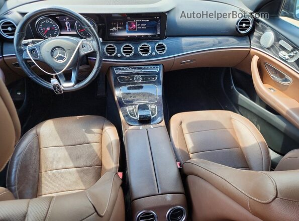WDDZF4JB9HA069276 2017 MERCEDES-BENZ E Black Vista del salpicadero