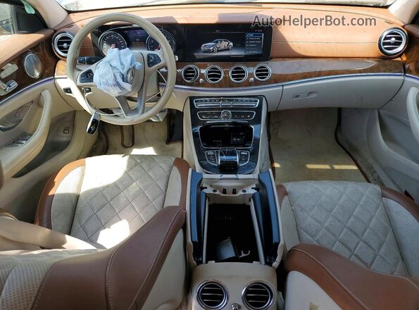 WDDZF4JB9HA271213 2017 MERCEDES-BENZ E Gray Vista del salpicadero