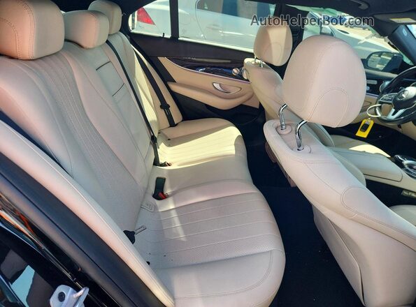 WDDZF4JB9KA563953 2019 MERCEDES-BENZ E Black Widok tylnych siedzeń