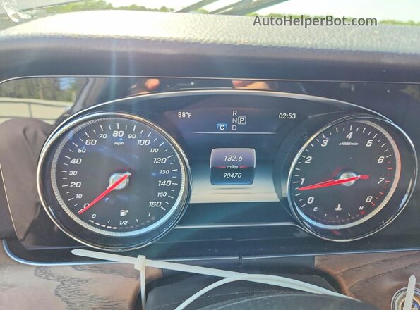 WDDZF4KB0HA081525 2017 MERCEDES-BENZ E Gray Սարքավորումների վահանակի տեսք