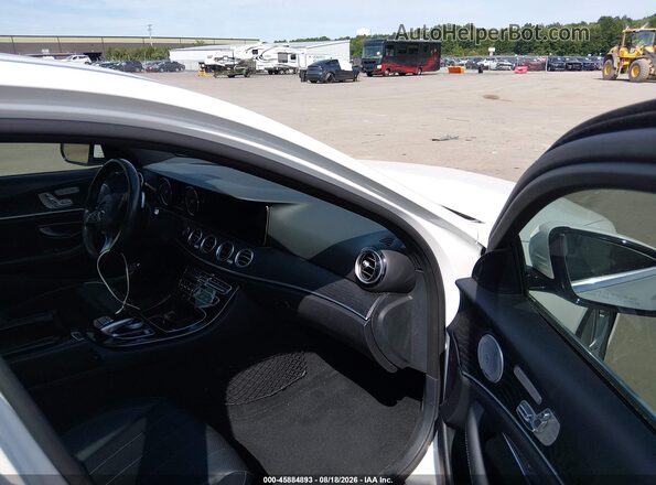 WDDZF4KB0HA172942 2017 MERCEDES-BENZ E-CLASS White Widok wnętrza z przodu