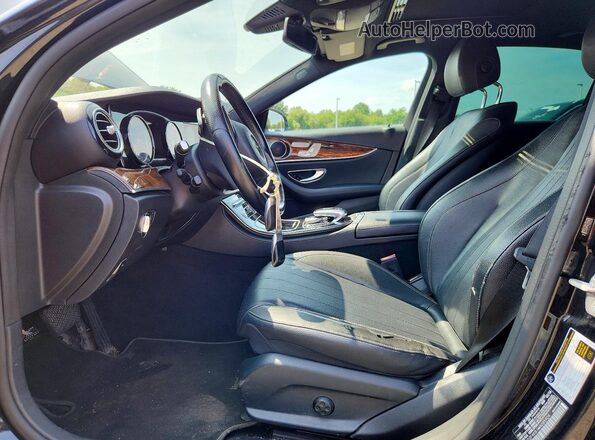 WDDZF4KB1HA085924 2017 MERCEDES-BENZ E Black Widok wnętrza z przodu