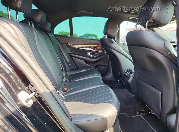 WDDZF4KB1HA085924 2017 MERCEDES-BENZ E Black Widok tylnych siedzeń