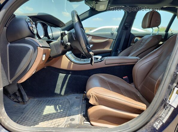 WDDZF4KB1HA277053 2017 MERCEDES-BENZ E Blue Вид салону спереду