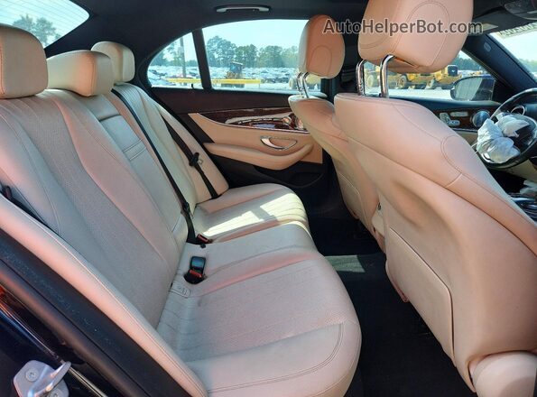 WDDZF4KB2HA025098 2017 MERCEDES-BENZ E-CLASS Blue Widok wnętrza z tyłu