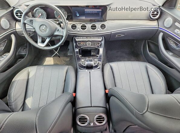 WDDZF4KB3HA161241 2017 MERCEDES-BENZ E Gray Vista del salpicadero