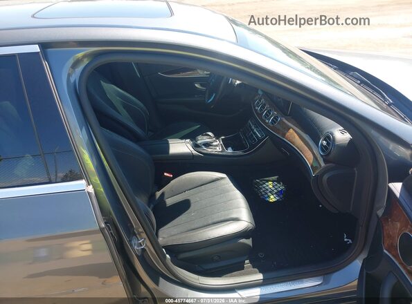 WDDZF4KB3HA205674 2017 MERCEDES-BENZ E-CLASS Gray Widok wnętrza z przodu
