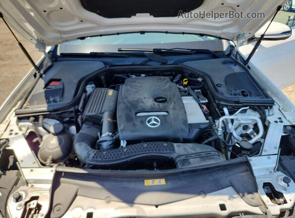 WDDZF4KB4HA019819 2017 MERCEDES-BENZ E White Widok wnętrza z tyłu