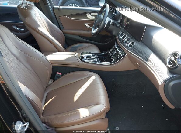 WDDZF4KB4HA080040 2017 MERCEDES-BENZ E-CLASS Black Սալոնի դիմացի տեսք