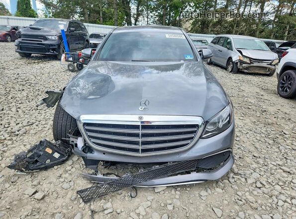 WDDZF4KB4JA310083 2018 MERCEDES-BENZ E Серый Вид спереди