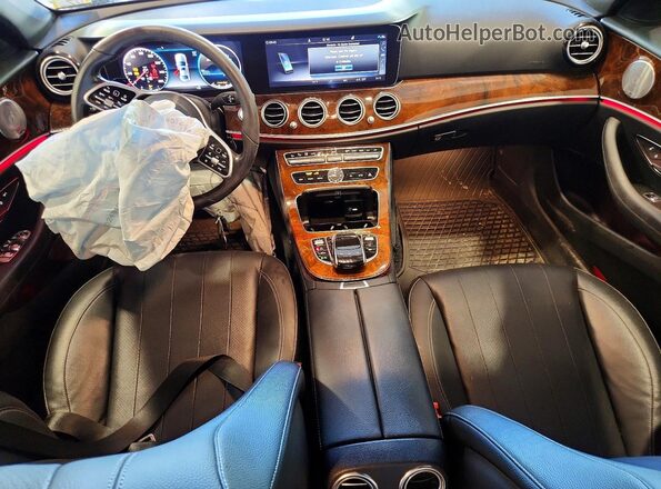 WDDZF4KB4KA590914 2019 MERCEDES-BENZ E Silver Вид панелі приладів