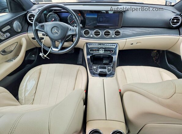 WDDZF4KB6HA106072 2017 MERCEDES-BENZ E Gray Vista del salpicadero