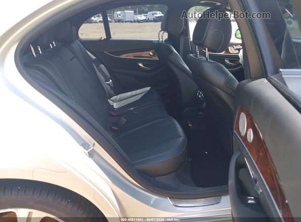 WDDZF4KB6HA233601 2017 MERCEDES-BENZ E-CLASS Silver Widok naklejki z numerem VIN