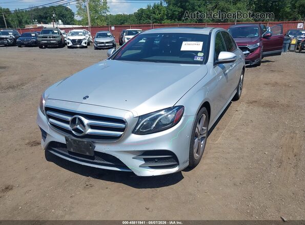 WDDZF4KB6HA233601 2017 MERCEDES-BENZ E-CLASS Silver Widok z przodu