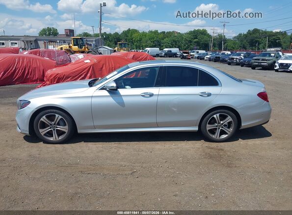 WDDZF4KB6HA233601 2017 MERCEDES-BENZ E-CLASS Silver Widok wnętrza 360 stopni