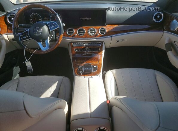WDDZF4KB6KA616333 2019 MERCEDES-BENZ E Blue Vista del salpicadero