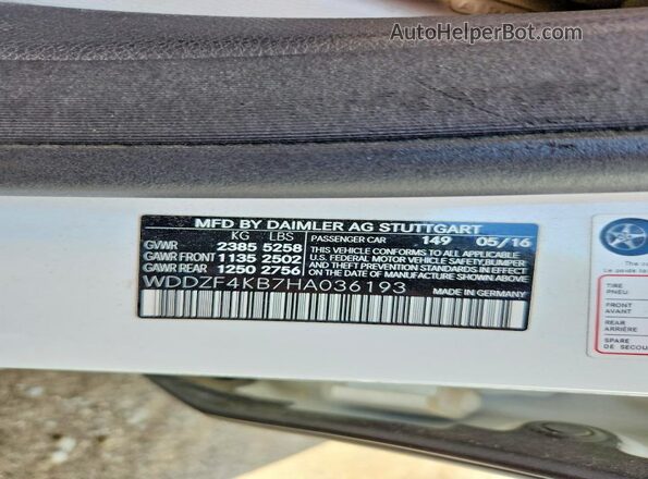 WDDZF4KB7HA036193 2017 MERCEDES-BENZ E White Vista del compartimento del motor