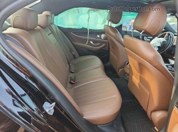 WDDZF4KB7JA390723 2018 MERCEDES-BENZ E Black Հետևի նստատեղերի տեսք