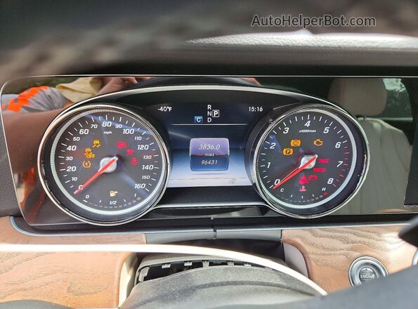 WDDZF4KB8HA029091 2017 MERCEDES-BENZ E Blue Вид щитка приладів