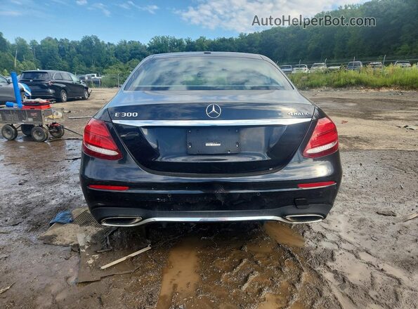 WDDZF4KB8HA051401 2017 MERCEDES-BENZ E Black Widok z tyłu