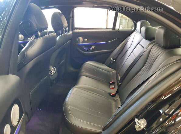 WDDZF4KBXHA052016 2017 MERCEDES-BENZ E Black Widok tylnych siedzeń