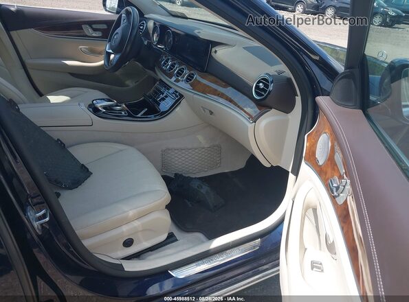 WDDZF4KBXHA096999 2017 MERCEDES-BENZ E-CLASS Blue Вид салону спереду