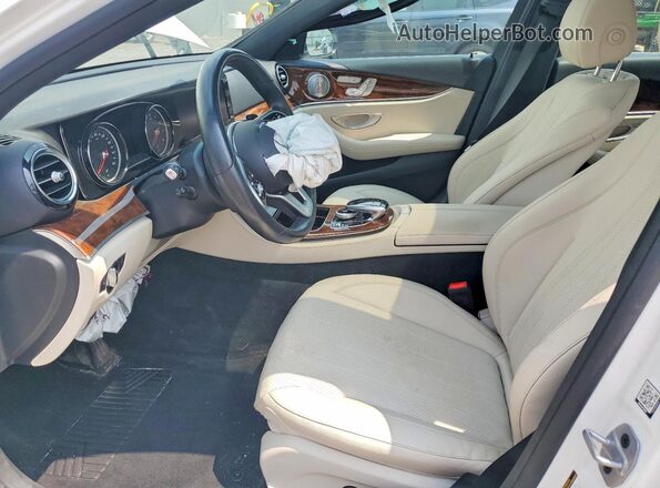 WDDZF6JB1KA517495 2019 MERCEDES-BENZ E White Вид салону спереду