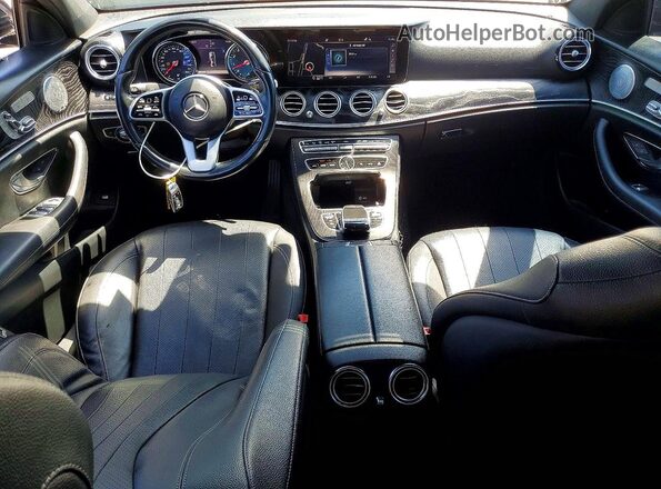WDDZF6JB3KA520284 2019 MERCEDES-BENZ E Black Widok deski rozdzielczej