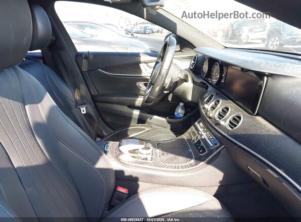 WDDZF8DB1LA756960 2020 MERCEDES-BENZ E-CLASS Black Front interior view