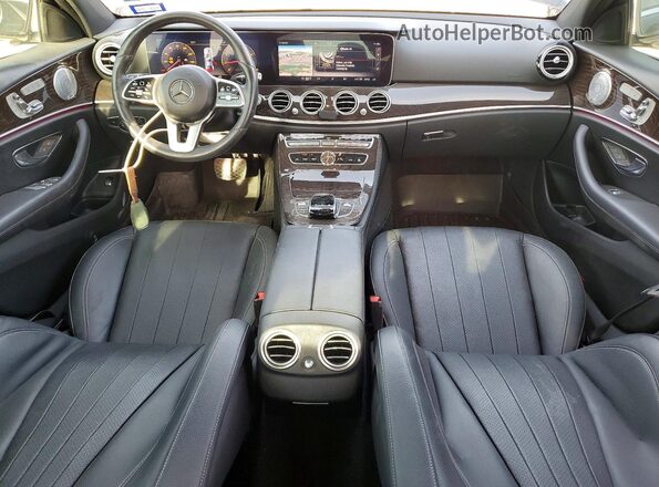 WDDZF8DB2LA752089 2020 MERCEDES-BENZ E Black Vista del salpicadero