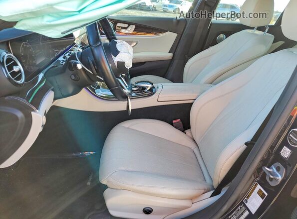 WDDZF8DBXLA710592 2020 MERCEDES-BENZ E Blue Widok wnętrza 360 stopni